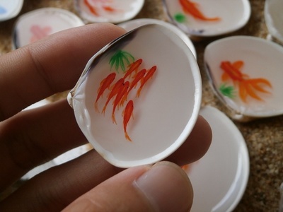 瓶盖和贝壳 3D树脂画金鱼